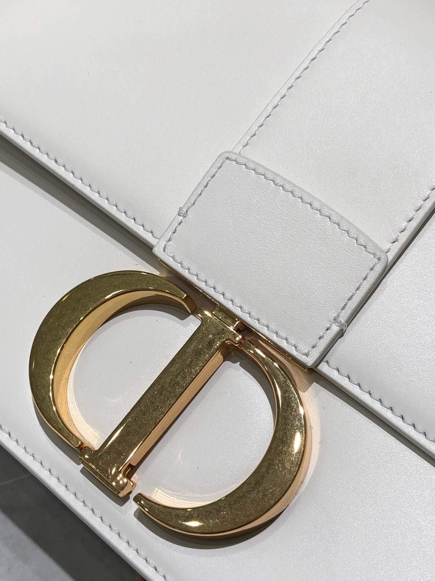 Dior 30 Montaigne Bag In White Box Calfskin