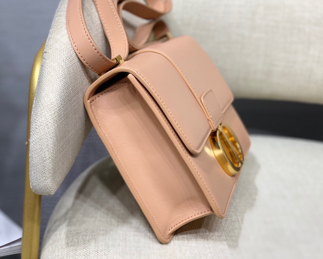 Dior 30 Montaigne Bag In Pink Box Calfskin