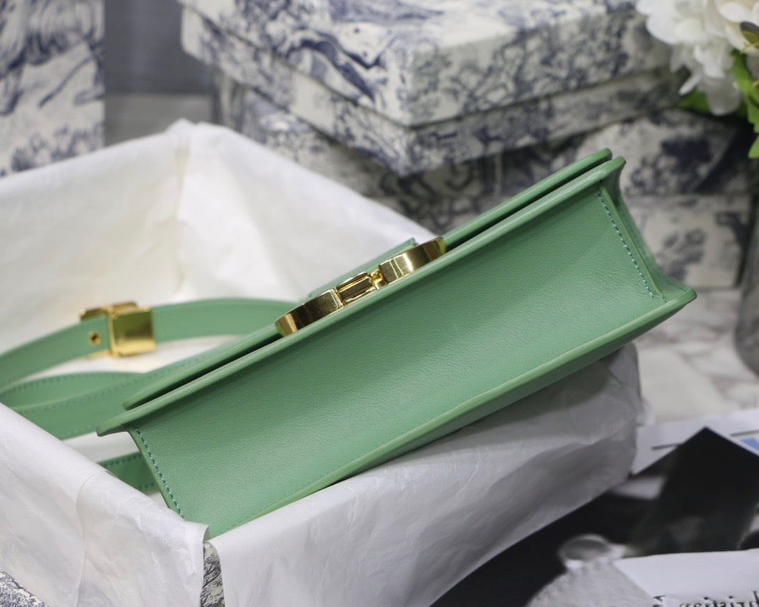 Dior 30 Montaigne Bag In Avocado Green Box Calfskin