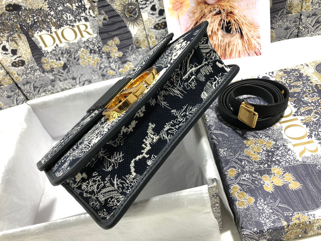 Dior 30 Montaigne Bag In Black Animal Embroidery