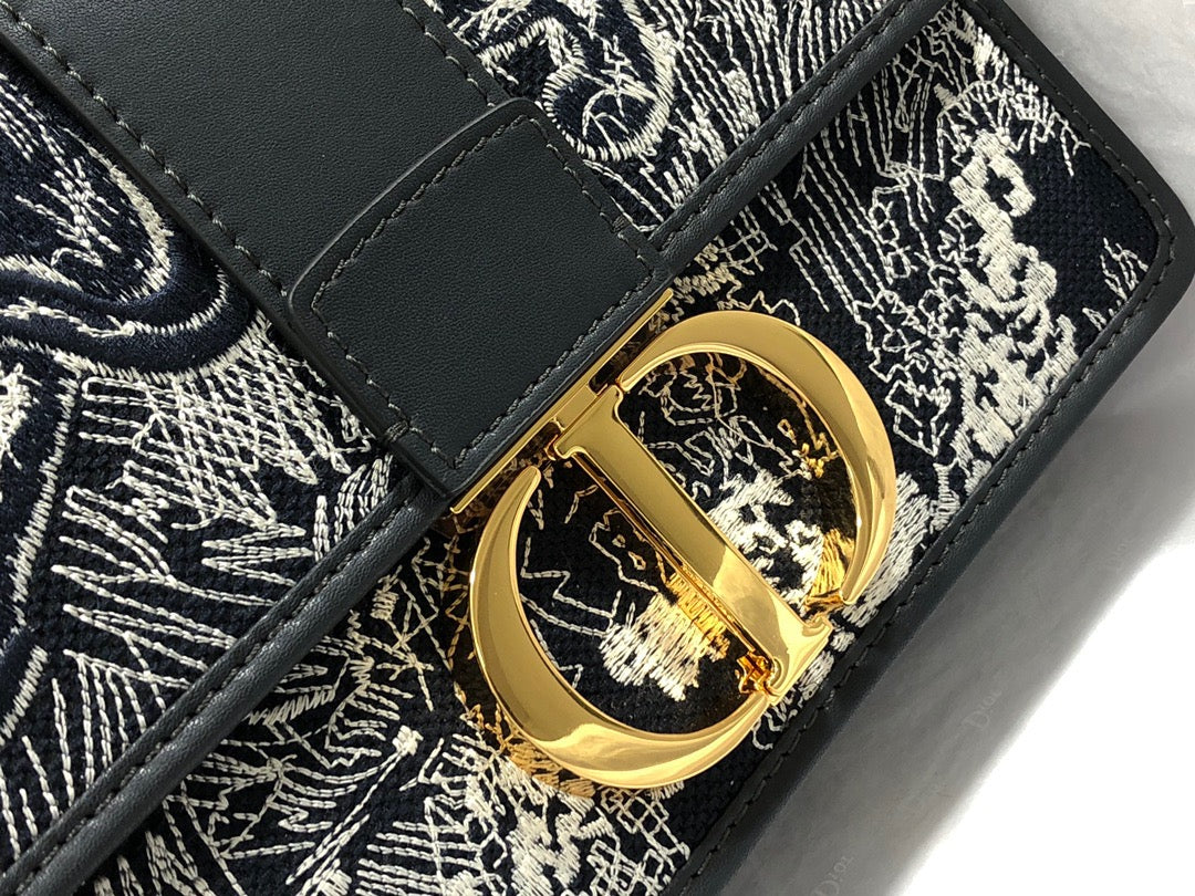 Dior 30 Montaigne Bag In Black Animal Embroidery