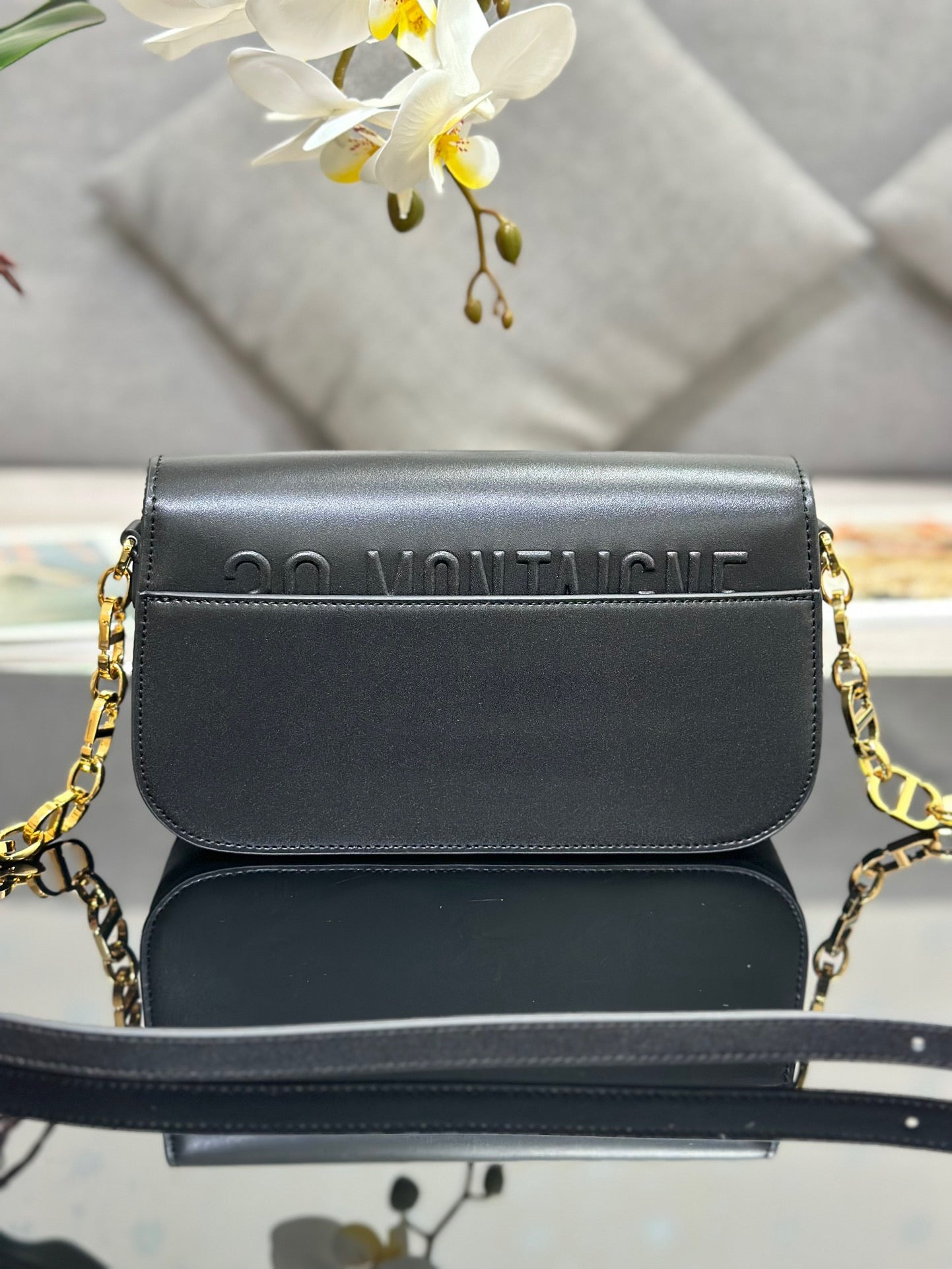 Dior 30 Montaigne Avenue Bag In Black Box Calfskin