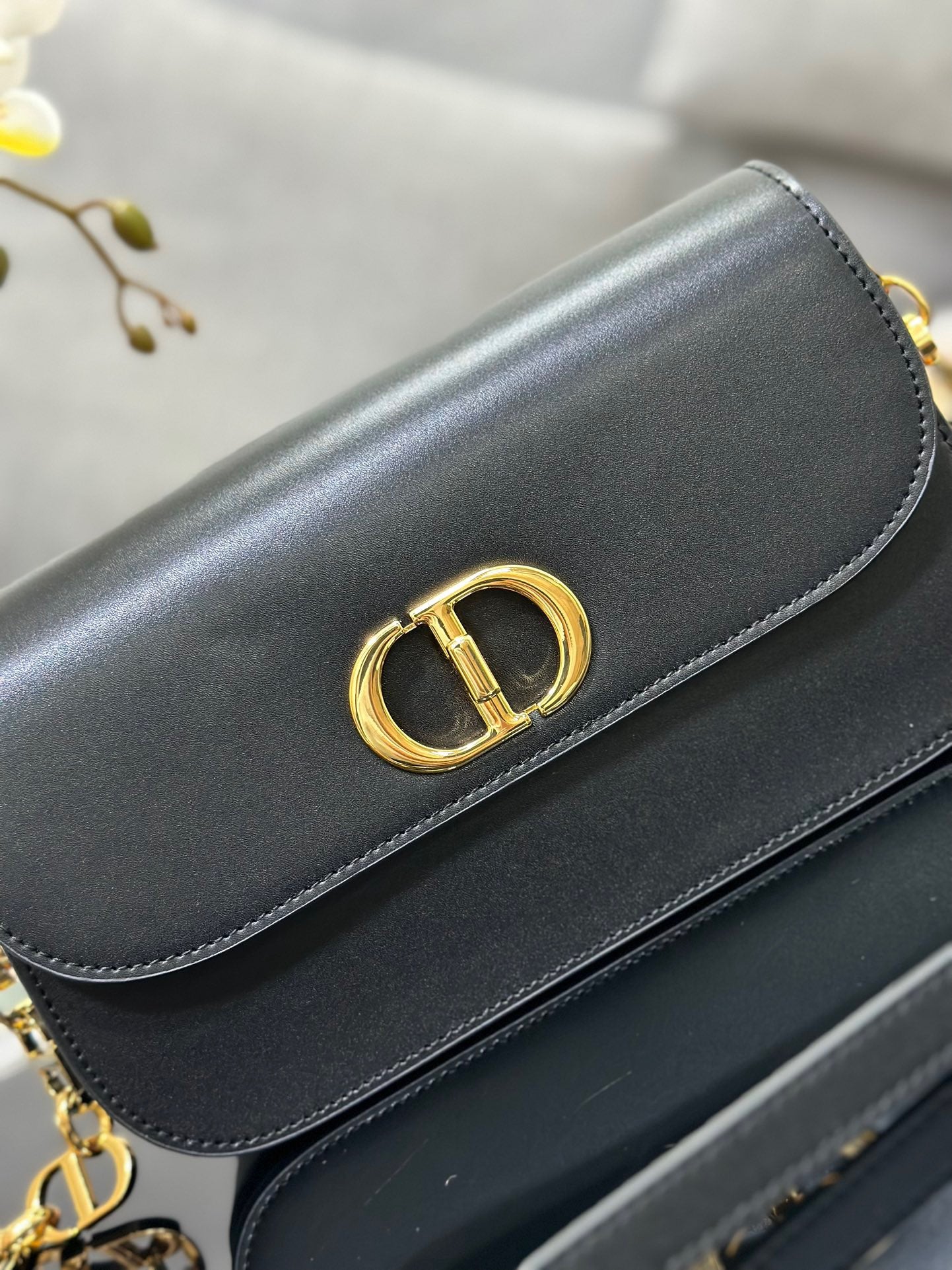 Dior 30 Montaigne Avenue Bag In Black Box Calfskin