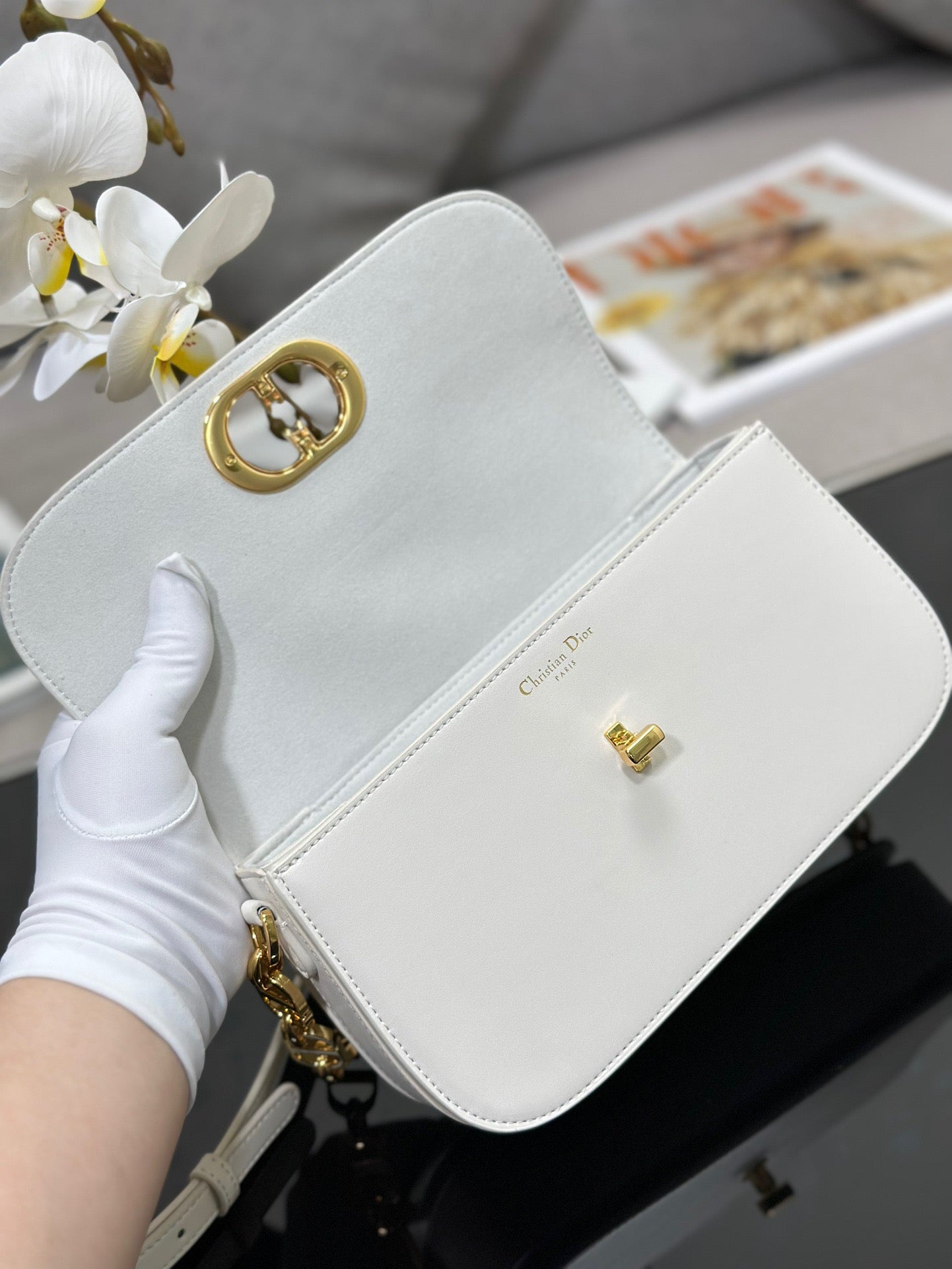 Dior 30 Montaigne Avenue Bag In White Box Calfskin