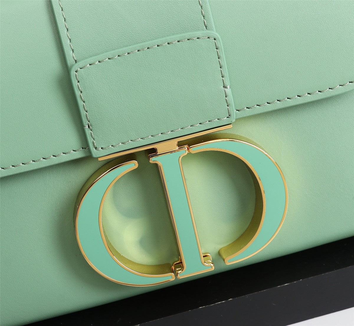 Dior 30 Montaigne Box Bag In Avocado Green Box Calfskin