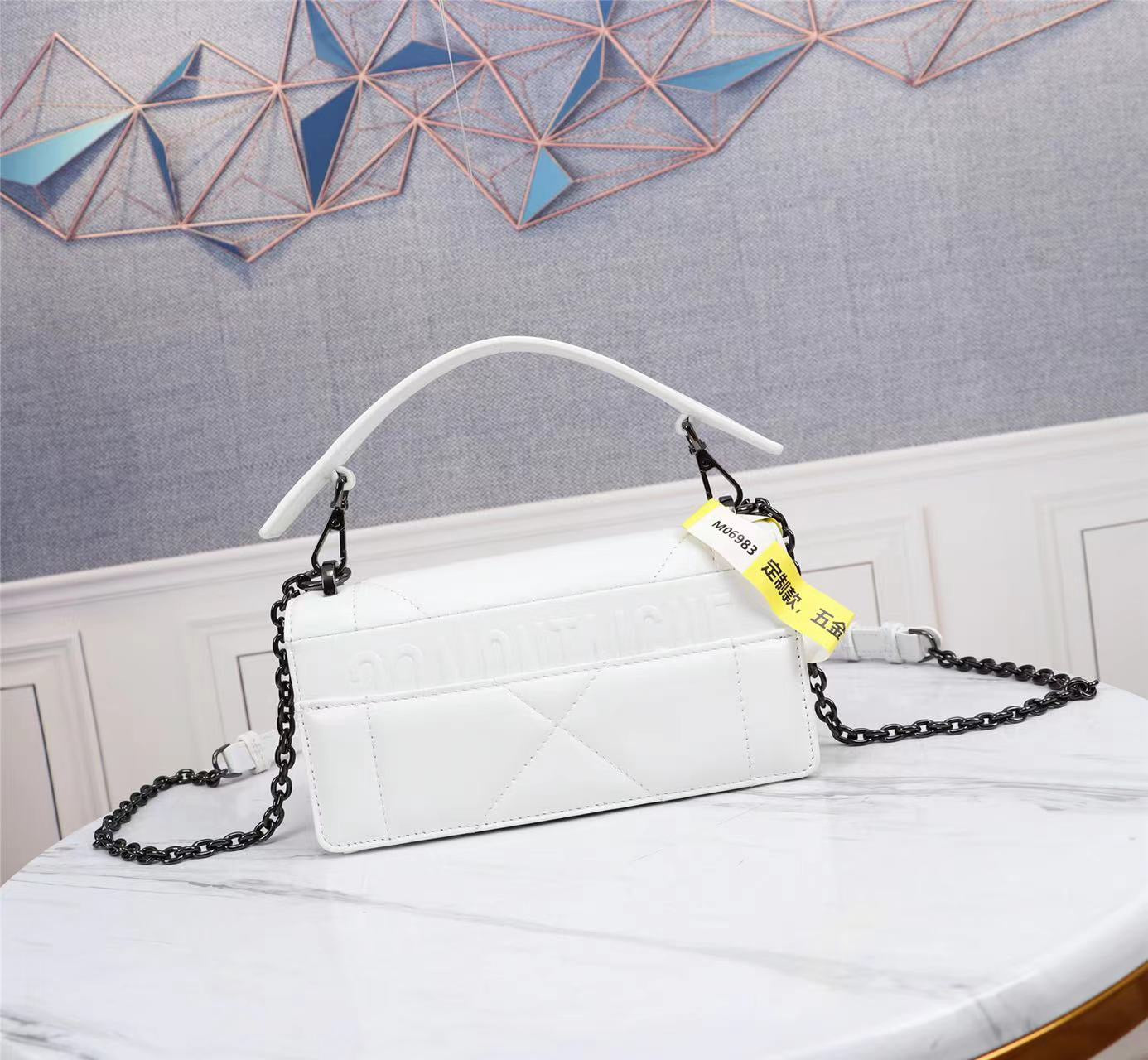 Dior 30 Montaigne Chain Bag With Handle In White Lambskin