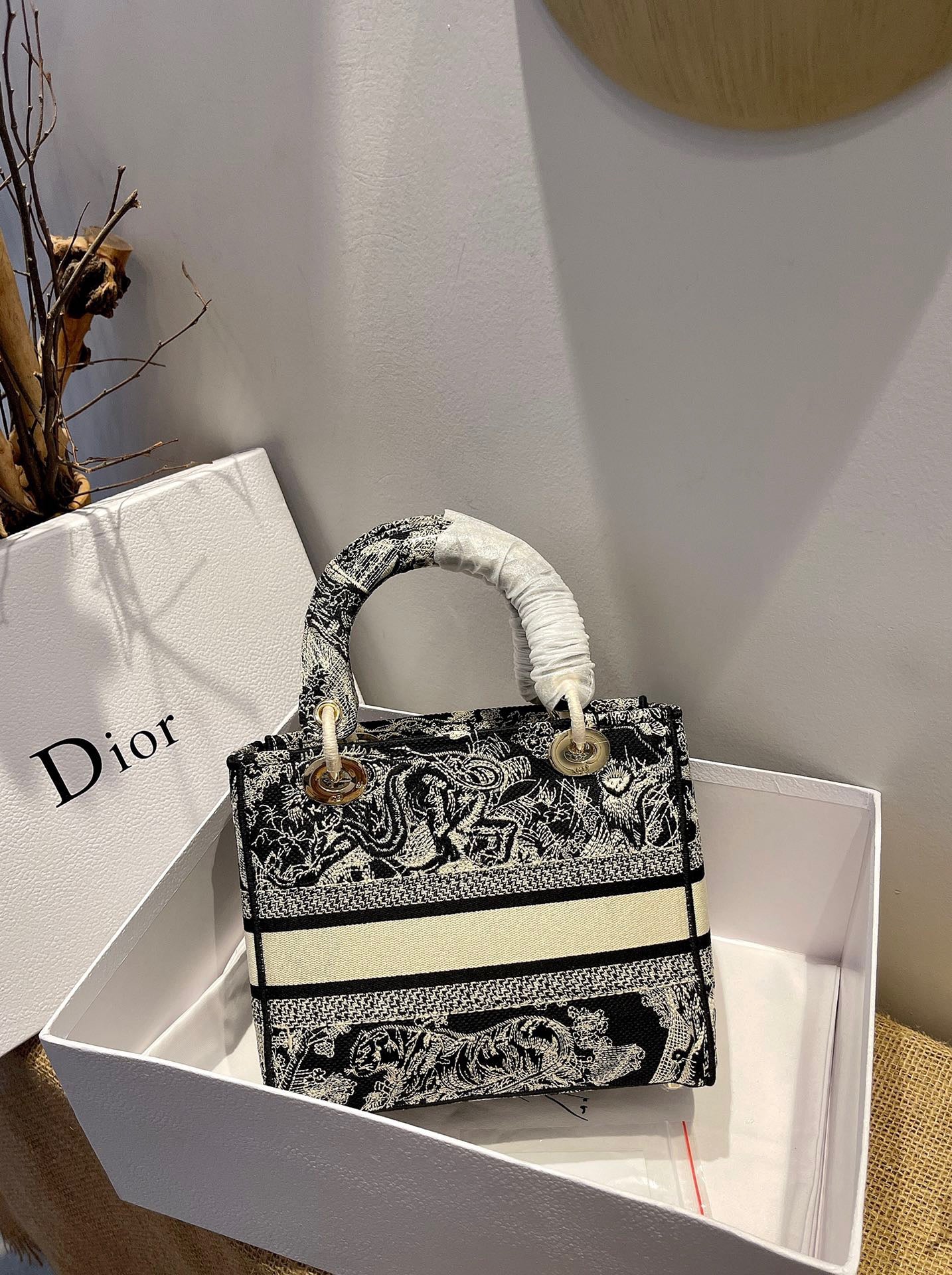 Dior Lady D-Lite Medium Bag In Black Toile de Jouy Embroidery