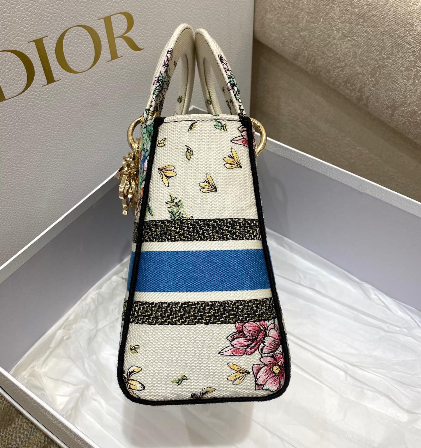 Dior Lady D-Lite Medium Bag In Three-dimensional Embroidery Five-Frame Zoo Canvas