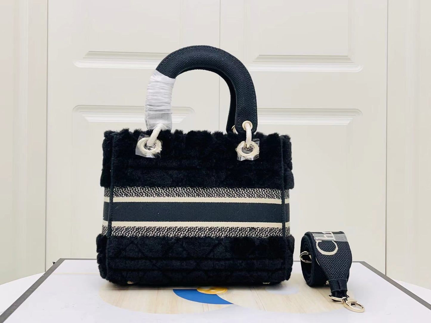 Dior Lady D-Lite Medium Bag In Black Lambswool