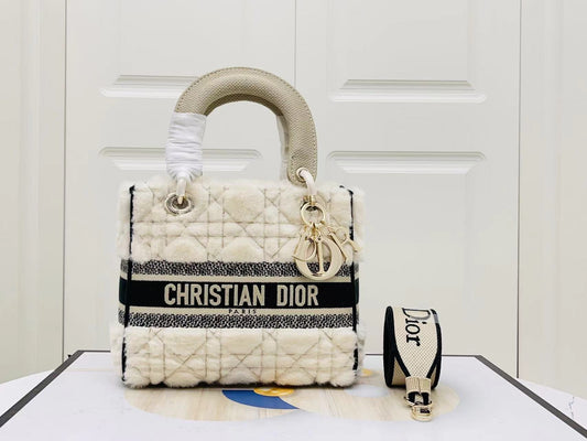 Dior Lady D-Lite Medium Bag In White Lambswool