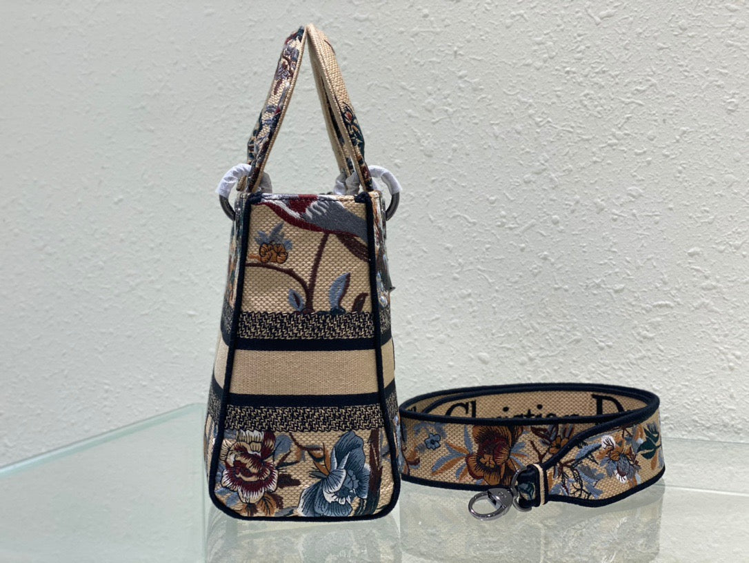 Dior Lady D-Lite Medium Bag In Winter Garden Embroidered