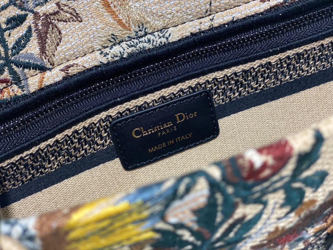 Dior Lady D-Lite Medium Bag In Winter Garden Embroidered