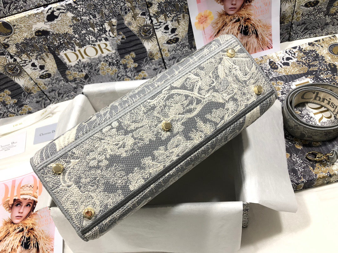 Dior Lady D-Lite Large Bag In Gray Toile de Jouy Embroidery