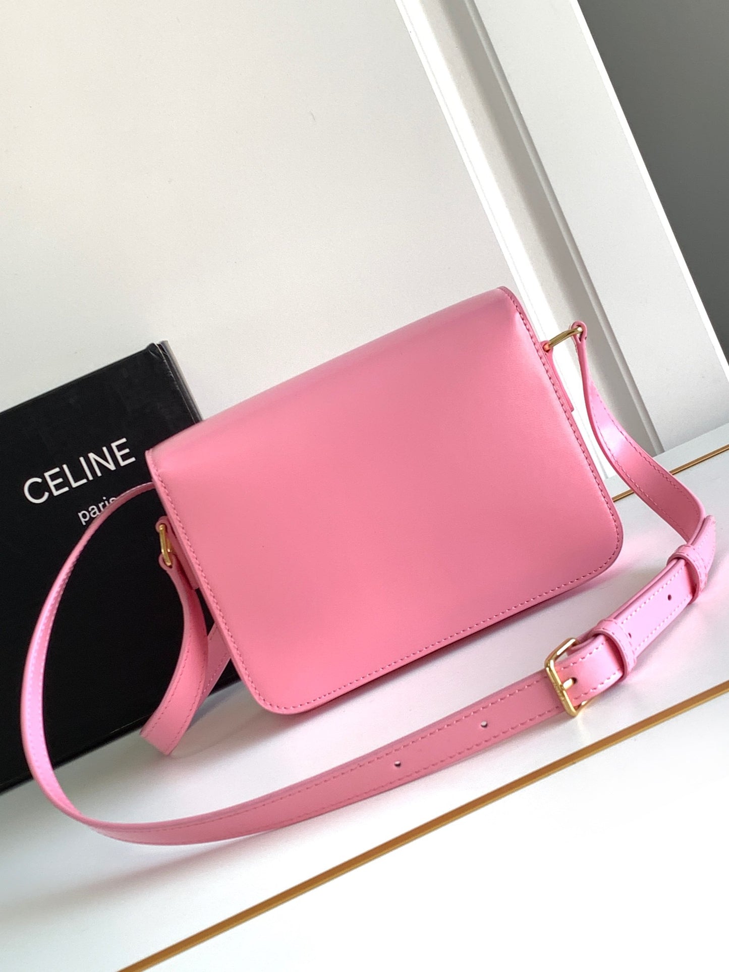 Celine Triomphe Teen Bag In  Sakura Powder Leather