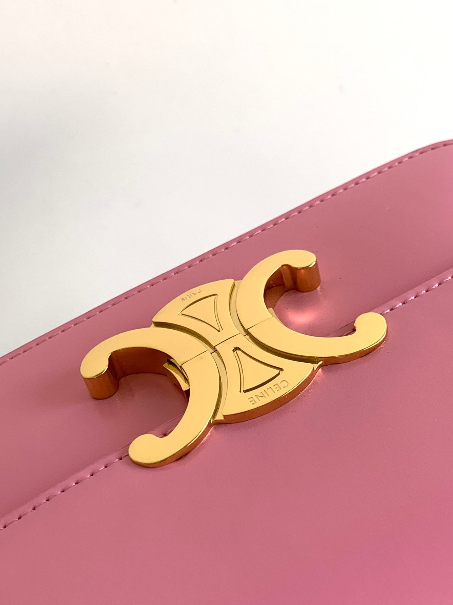 Celine Triomphe Teen Bag In  Sakura Powder Leather