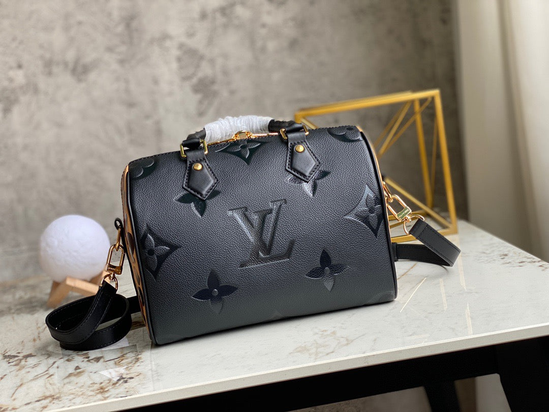 LV Speedy 25 In Black Leopard Print Series