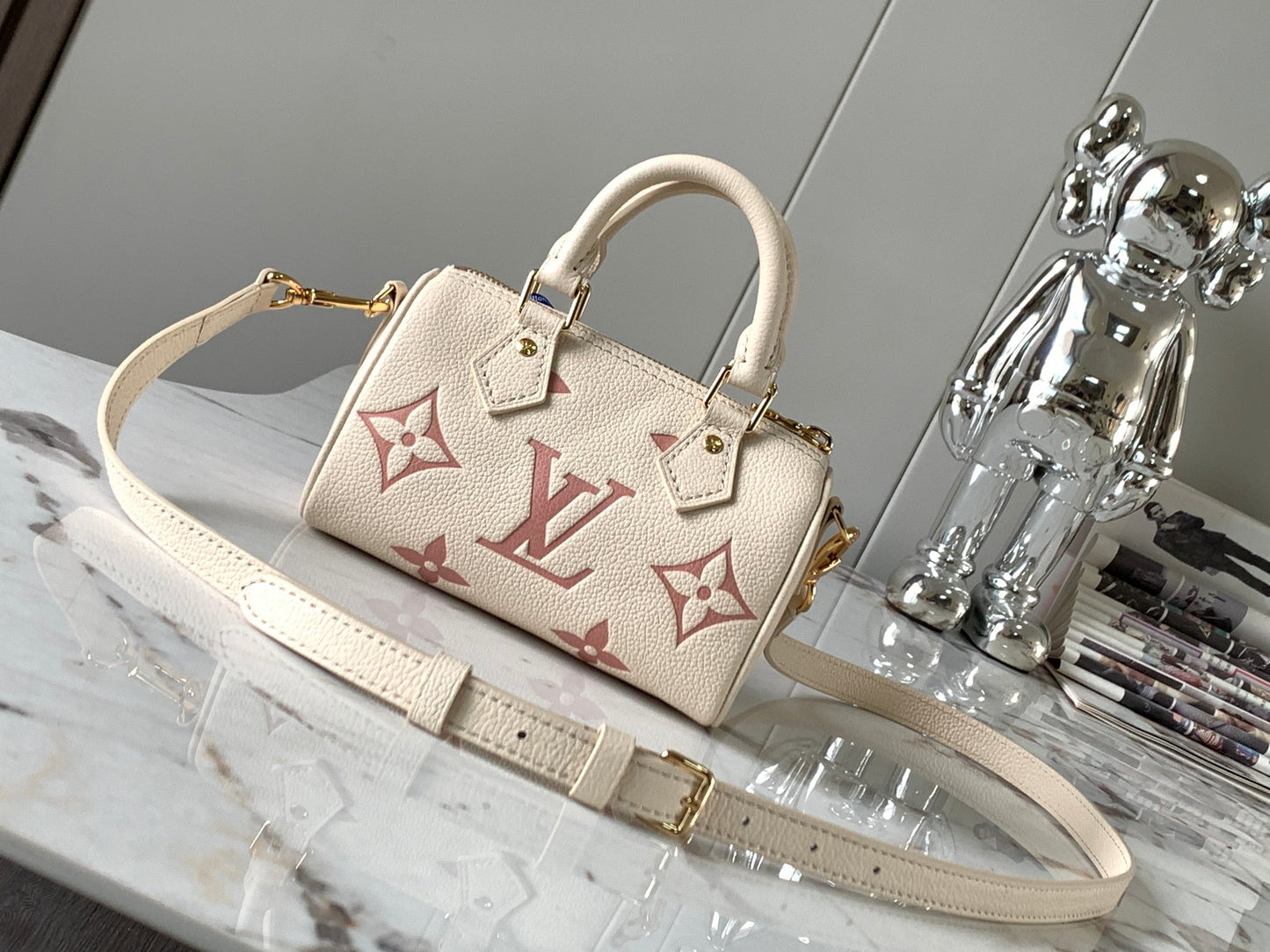 LV Speedy 16 In Milk White Bag