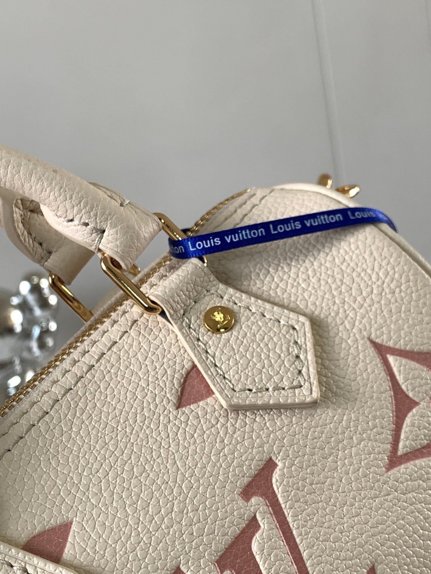 LV Speedy 16 In Milk White Bag