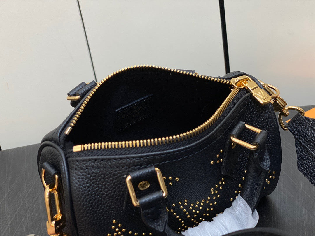 LV Speedy 16 In Black Rivet Model