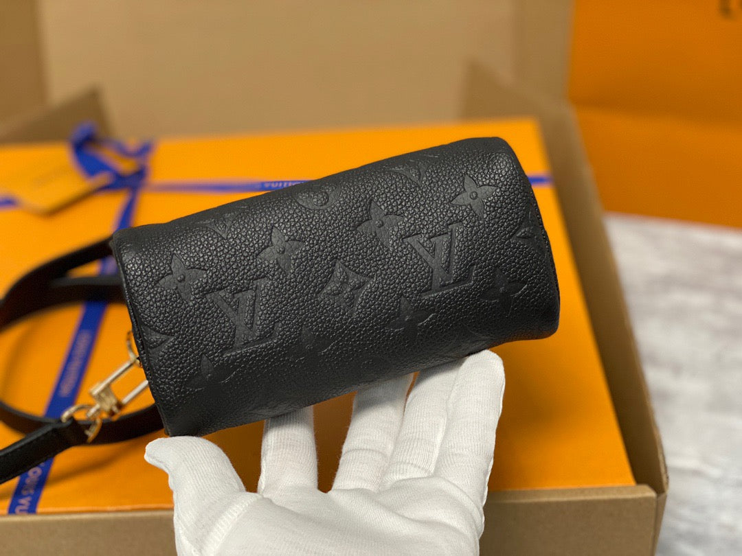 LV Speedy 16 In Black Old Flower Embroidery Series