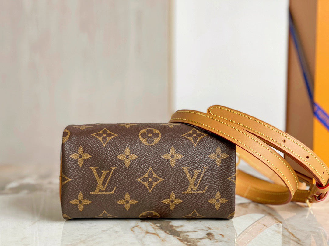 LV Speedy 16 In Presbyopia With Shoulder Strap