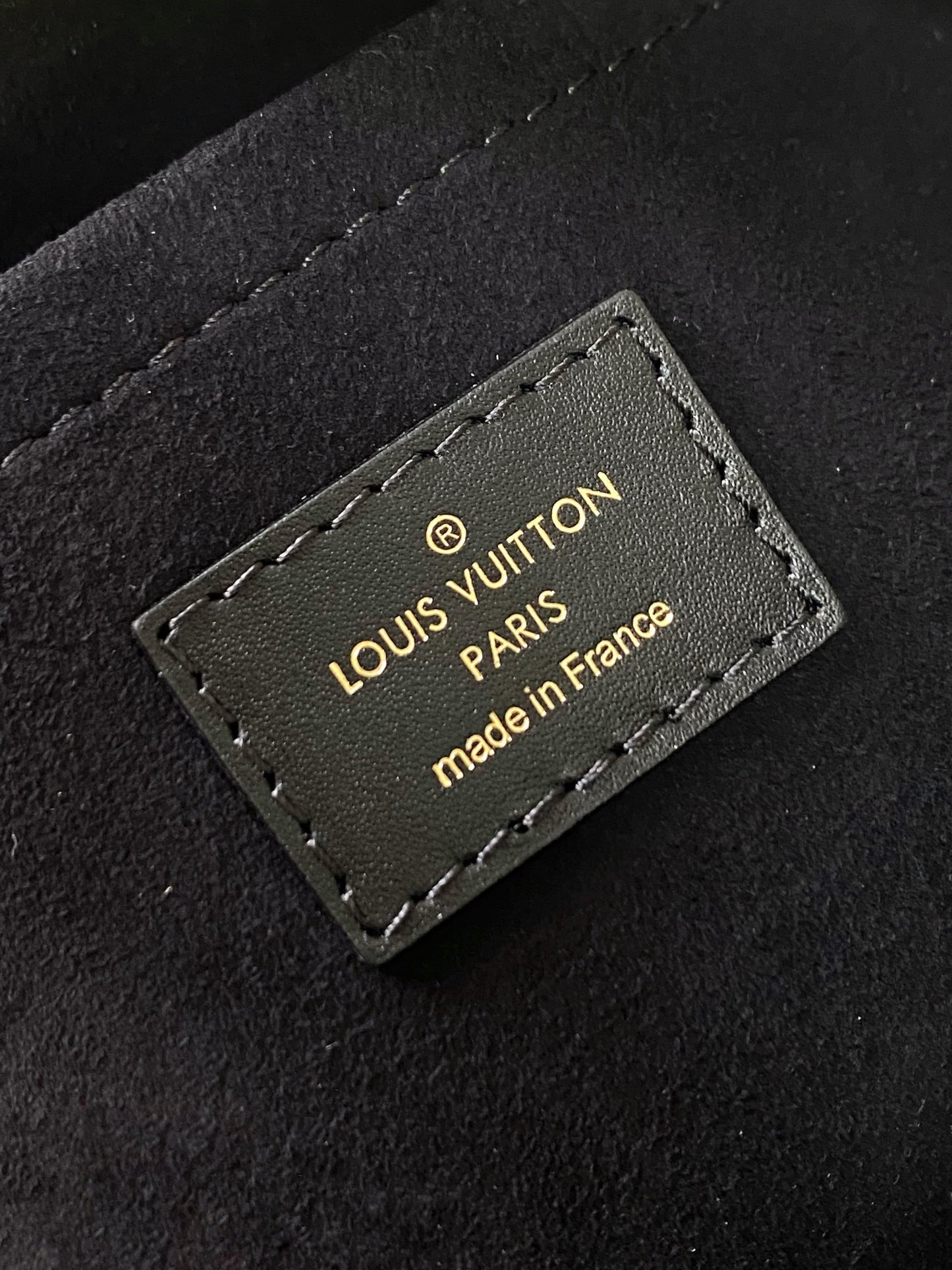 LV Speedy 20 Full-grain Embossed Calfskin Leather