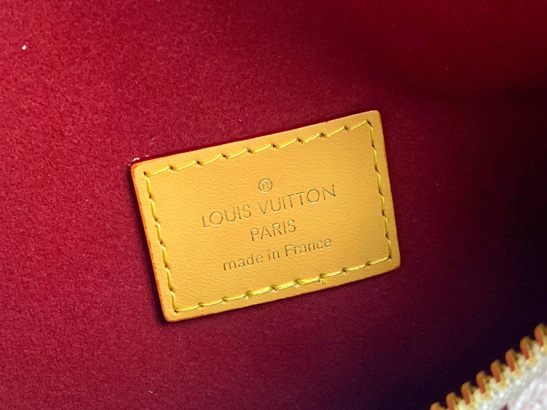 Louis Vuitton Monogram Multicolor Eye Miss You White