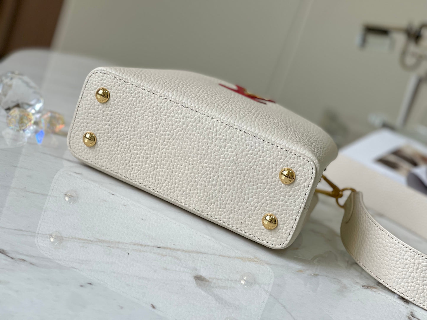 Louis Vuitton Capucines Mini  Bag In Beige