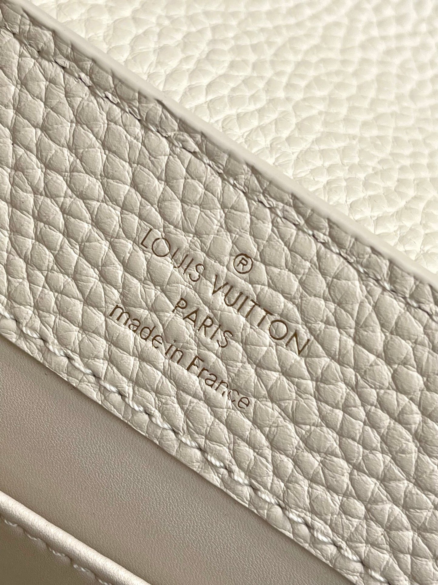 Louis Vuitton Capucines Mini  Bag In Beige