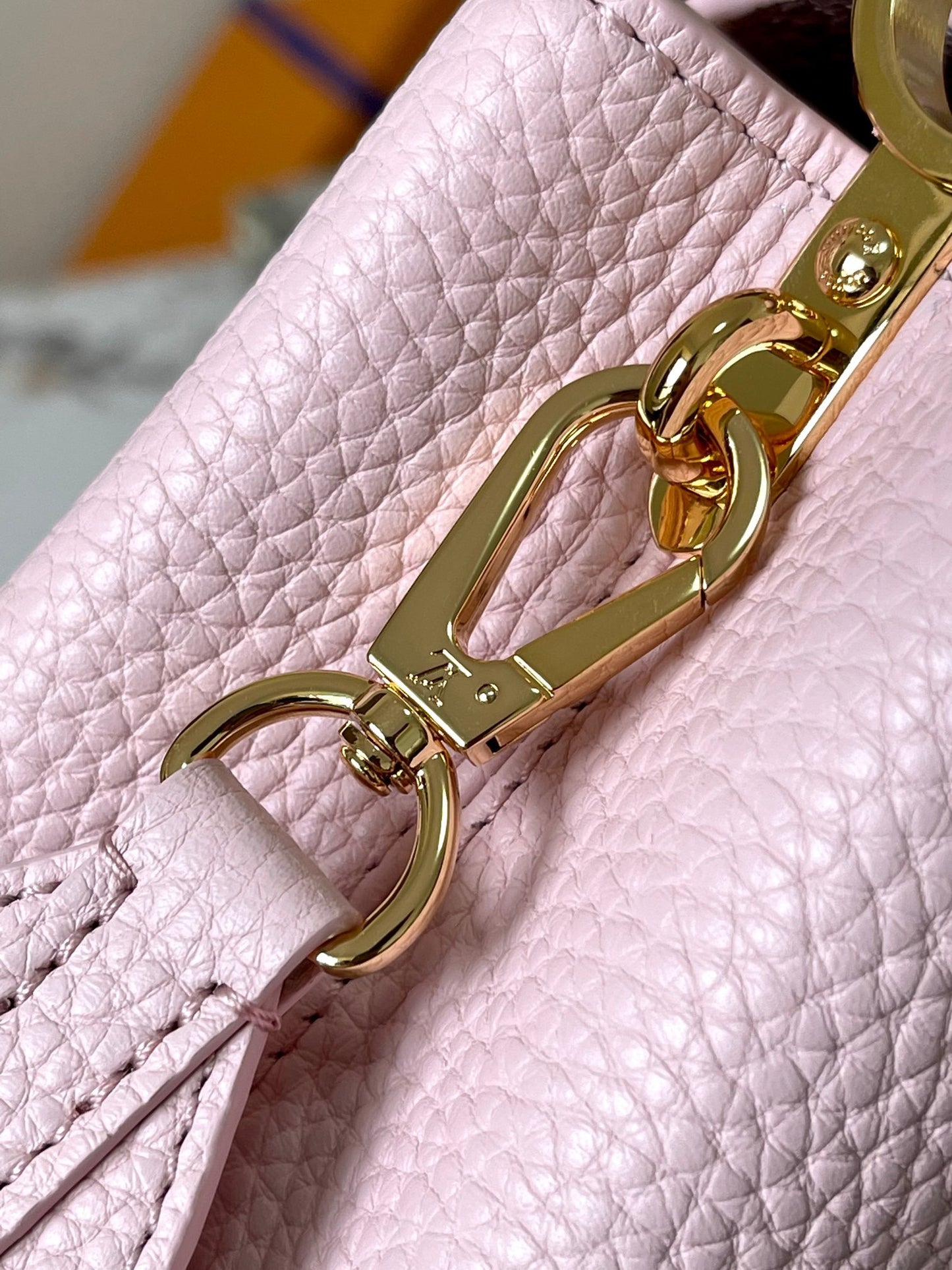 Louis Vuitton Capucines Mini  Bag In Pink