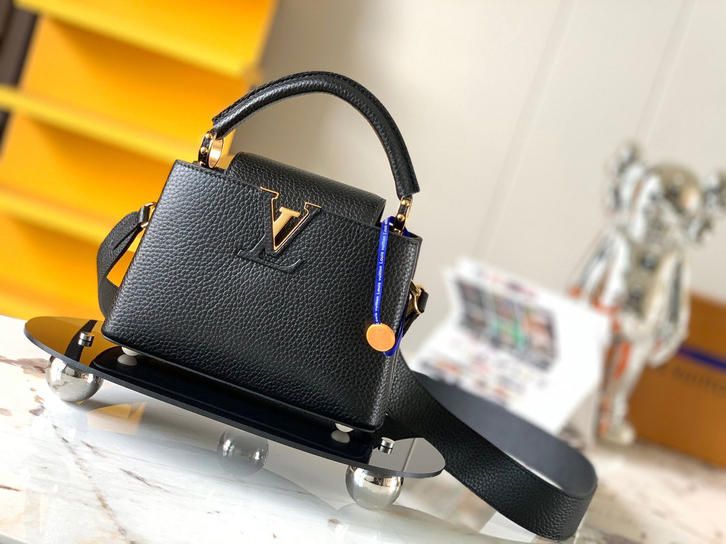 Louis Vuitton Capucines Mini Bag In Black