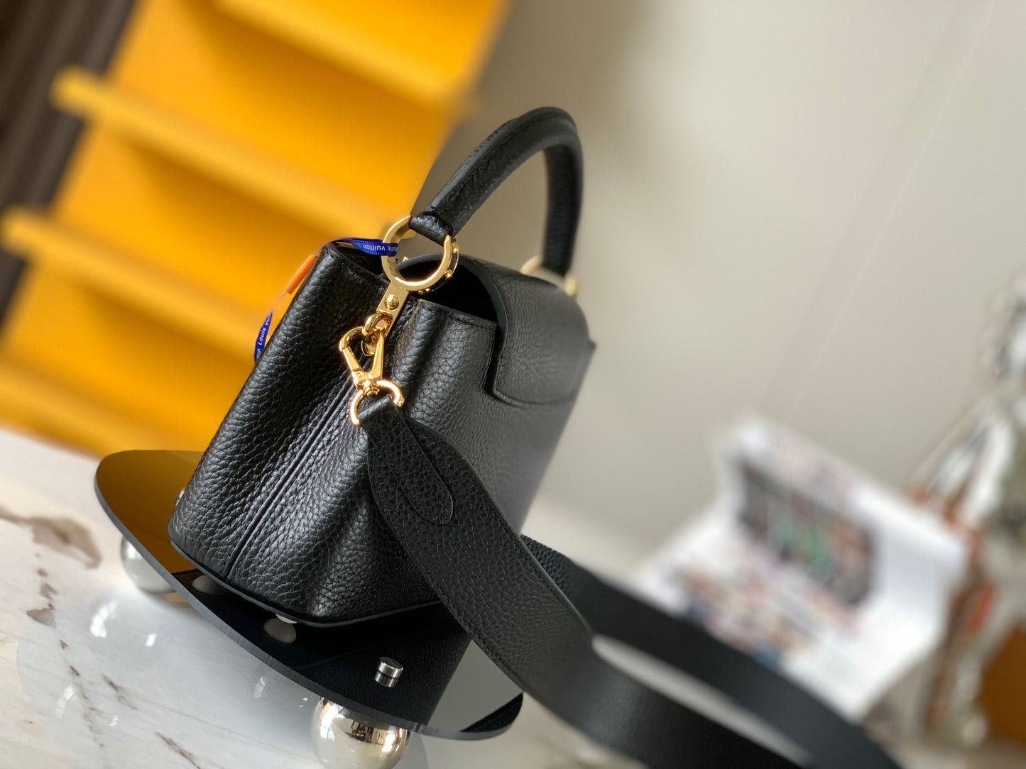 Louis Vuitton Capucines Mini Bag In Black