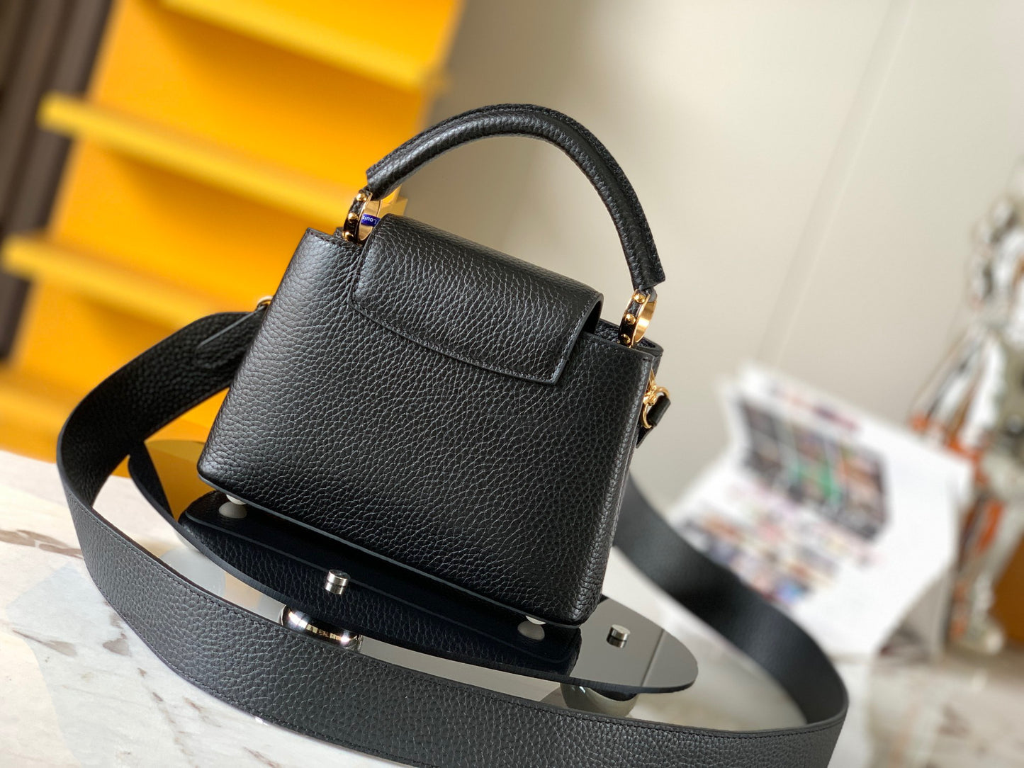 Louis Vuitton Capucines Mini Bag In Black