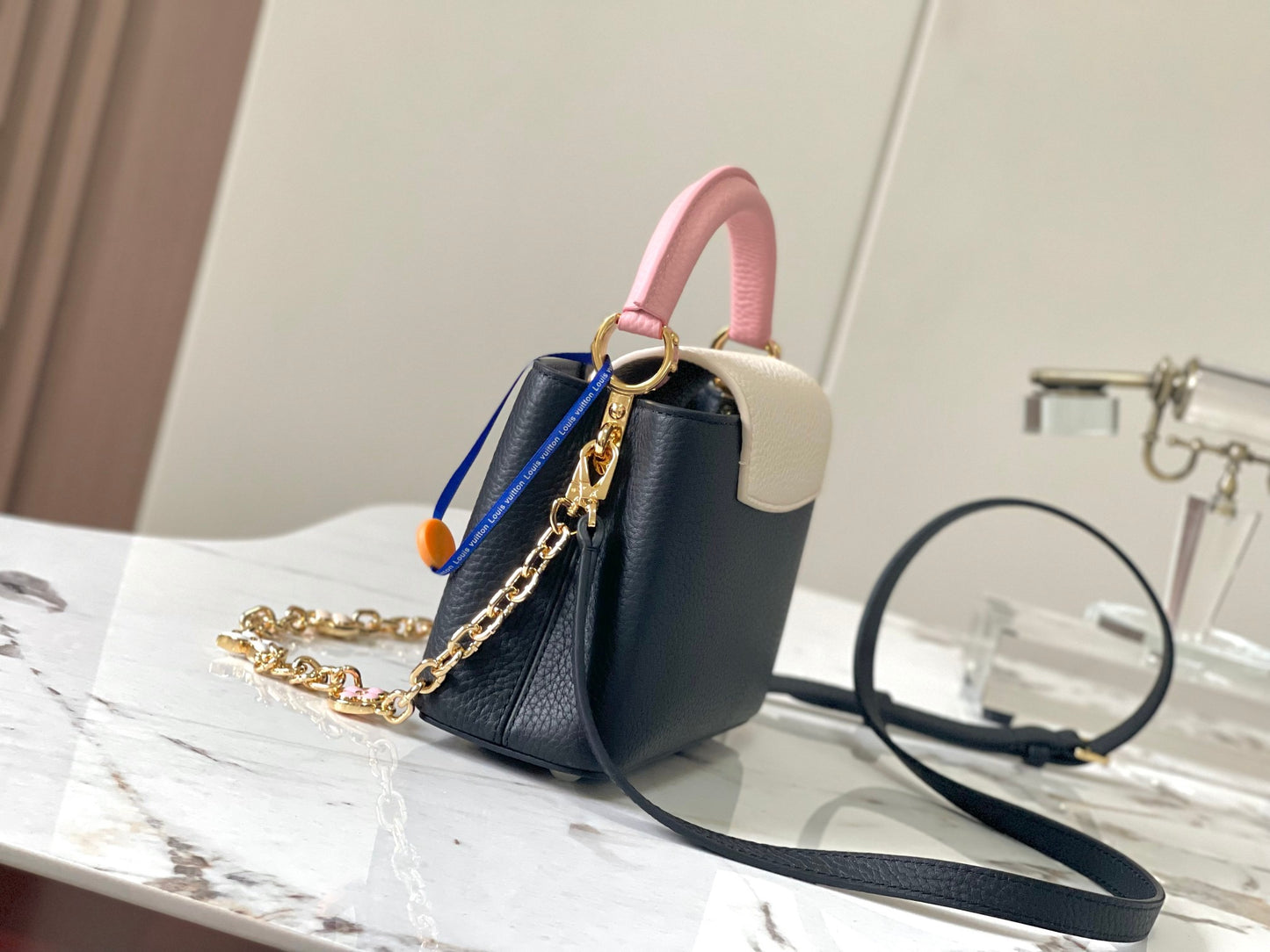 Louis Vuitton Capucines Mini  Bag In Black With Pink Handle