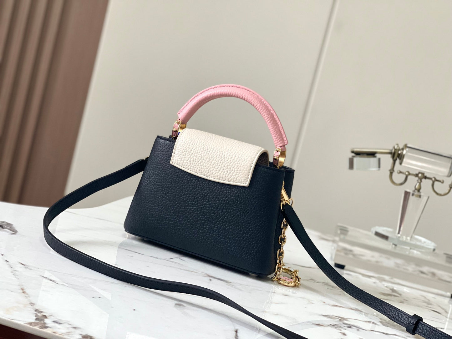 Louis Vuitton Capucines Mini  Bag In Black With Pink Handle