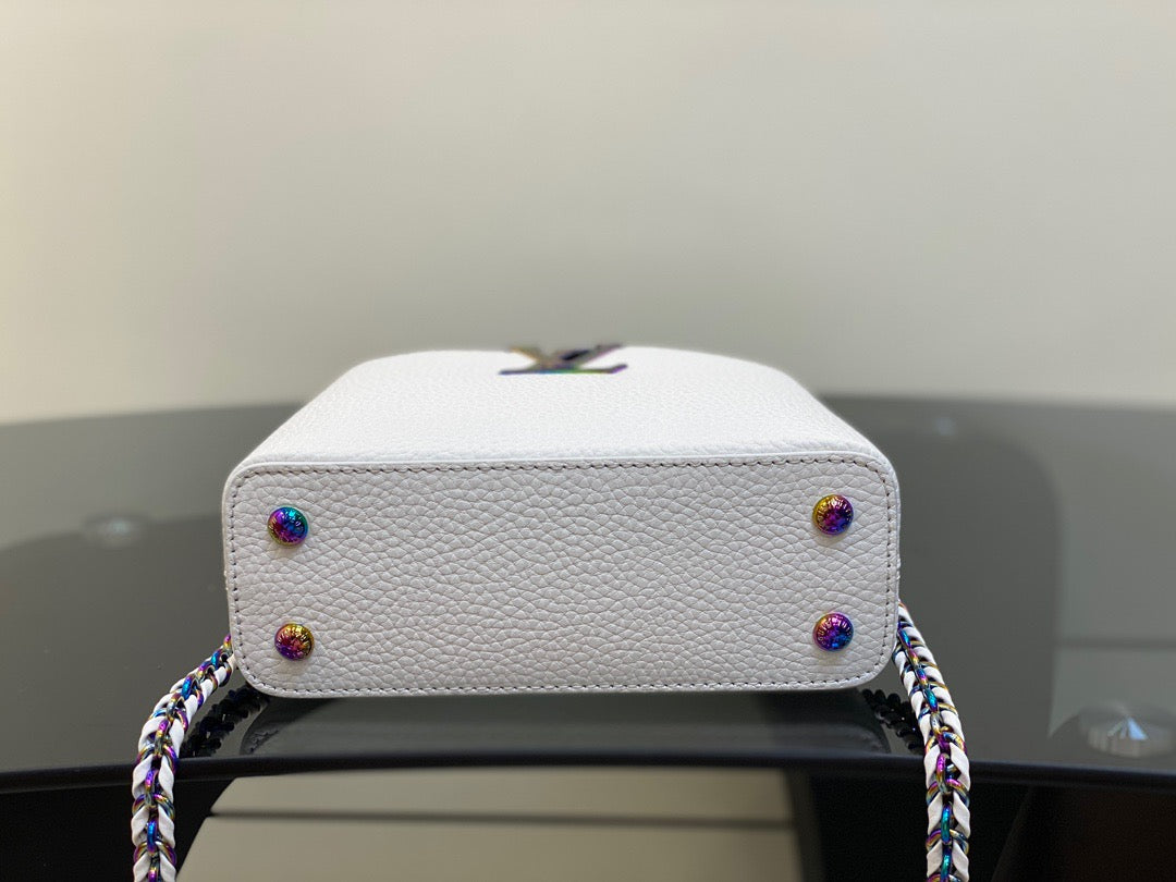 Louis Vuitton Capucines Mini  Bag In White