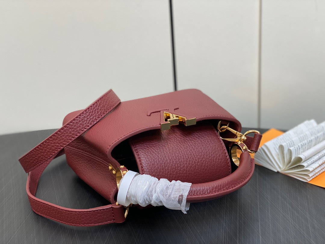 Louis Vuitton Capucines Mini  Bag In Burgundy