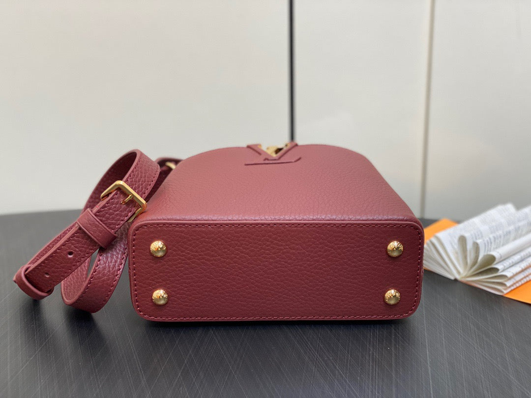 Louis Vuitton Capucines Mini  Bag In Burgundy