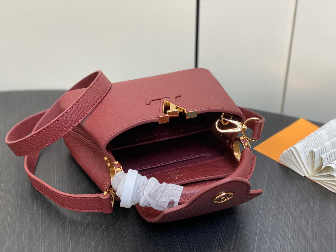 Louis Vuitton Capucines Mini  Bag In Burgundy