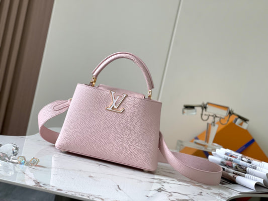 Louis Vuitton Capucines Small  Bag In Pink