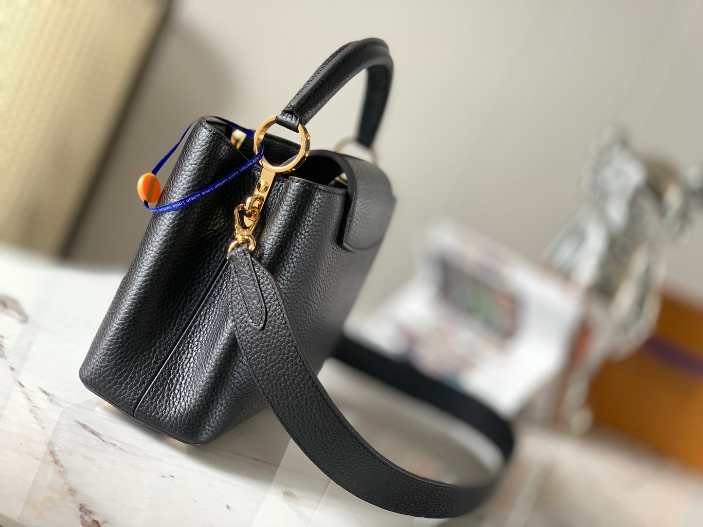 Louis Vuitton Capucines Small  Bag In Black