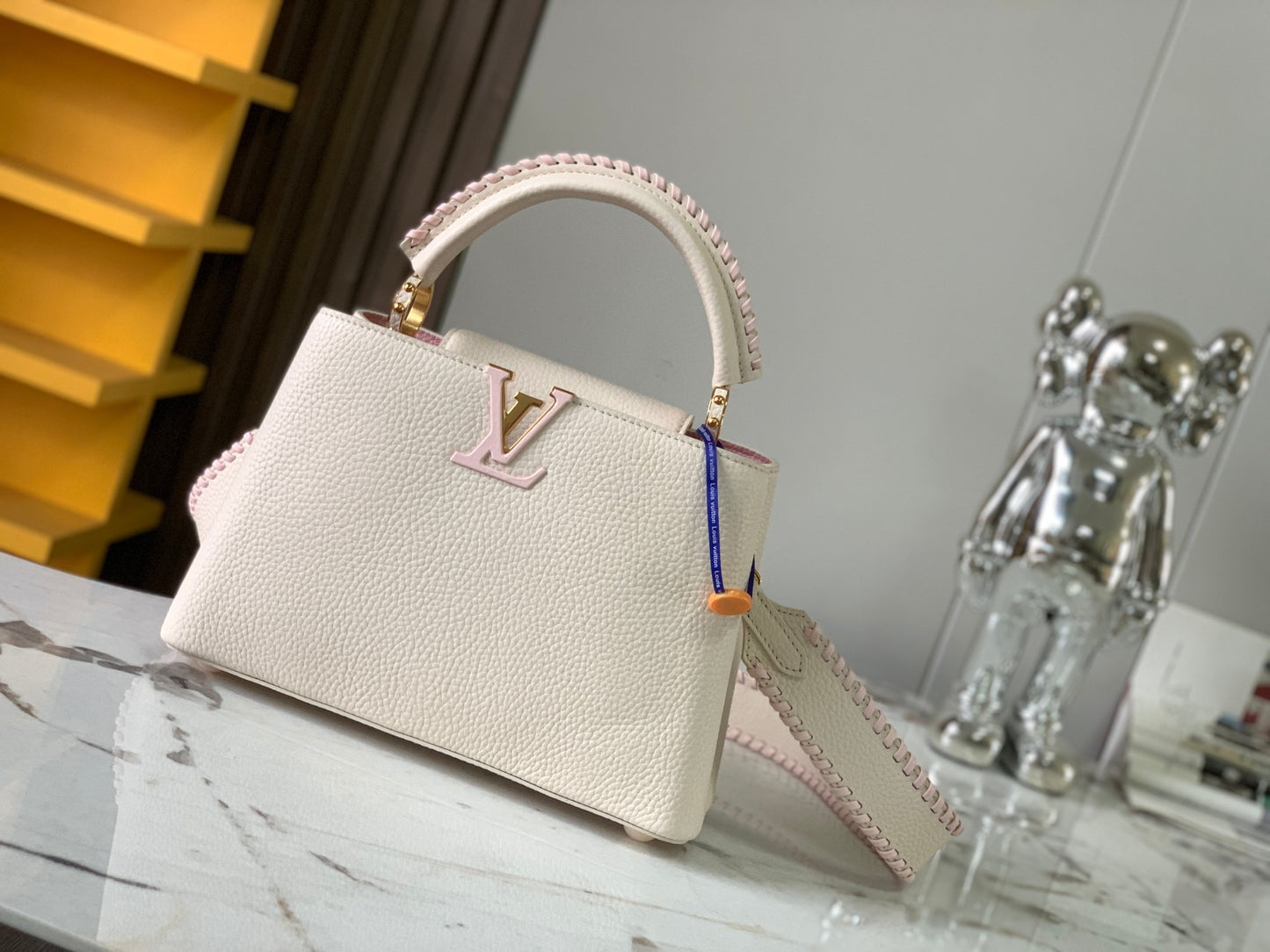 Louis Vuitton Capucines Small  Bag In Beige