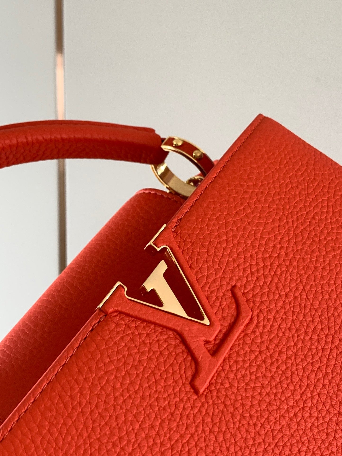 Louis Vuitton Capucines Small  Bag In  Tomato Red