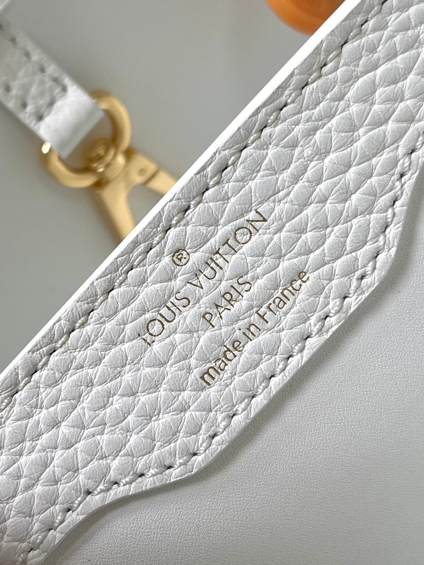 Louis Vuitton Capucines Medium Bag In White