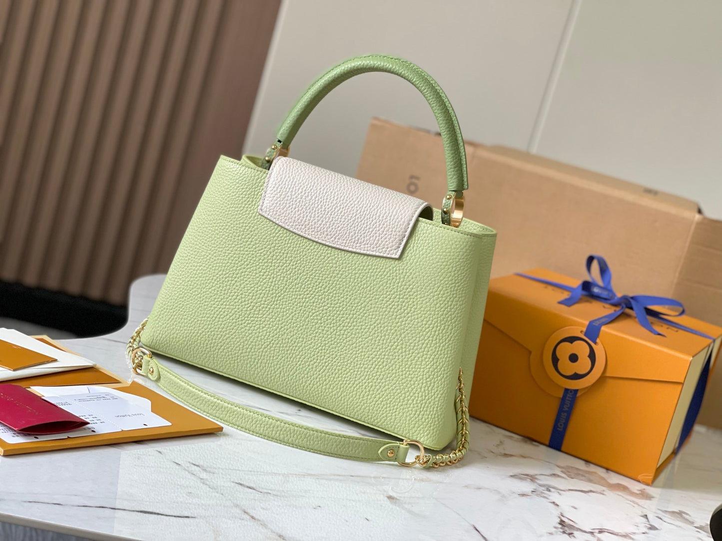 Louis Vuitton Capucines Medium Bag In Avocado Green