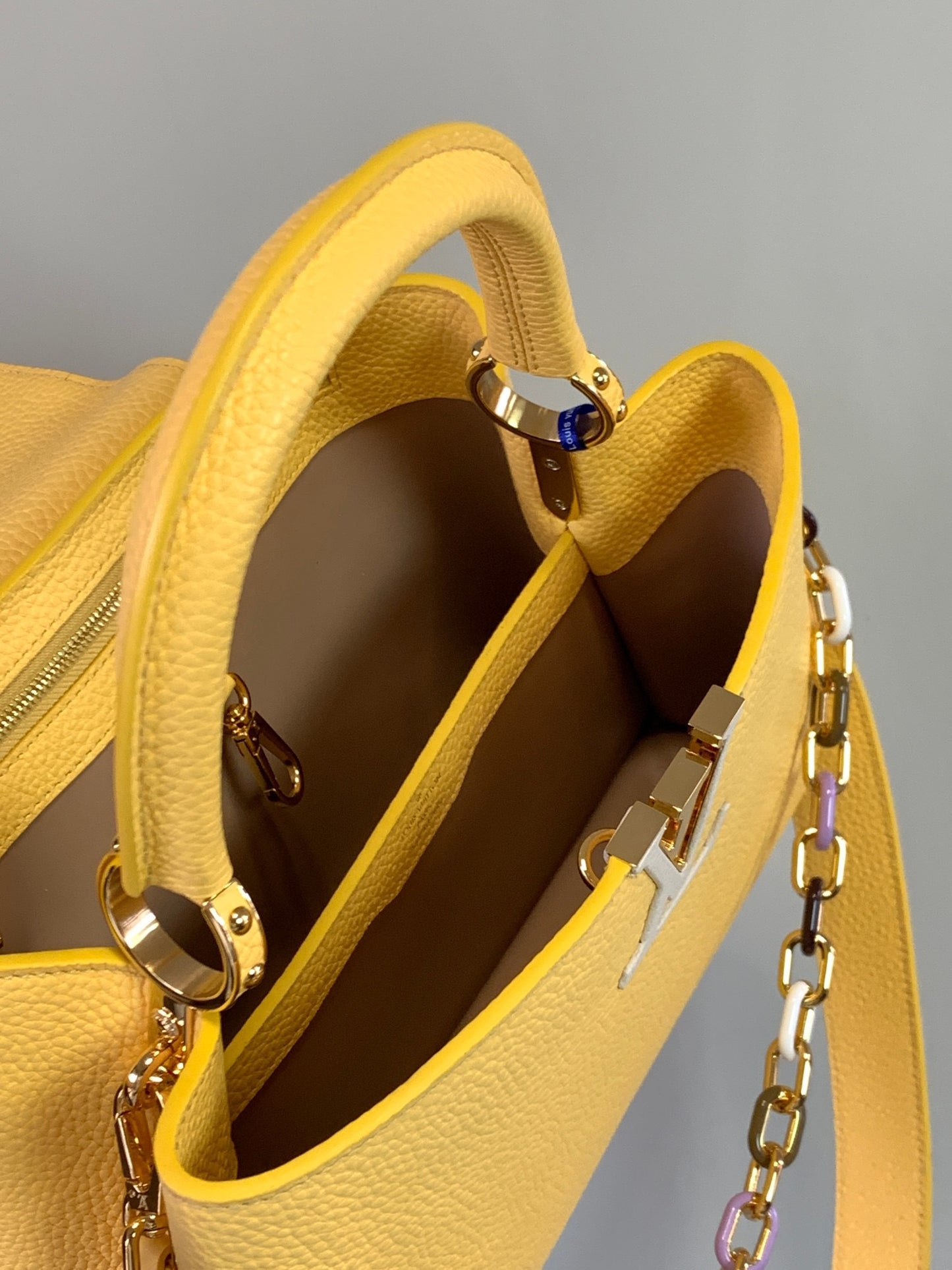 Louis Vuitton Capucines Medium Bag In Yellow