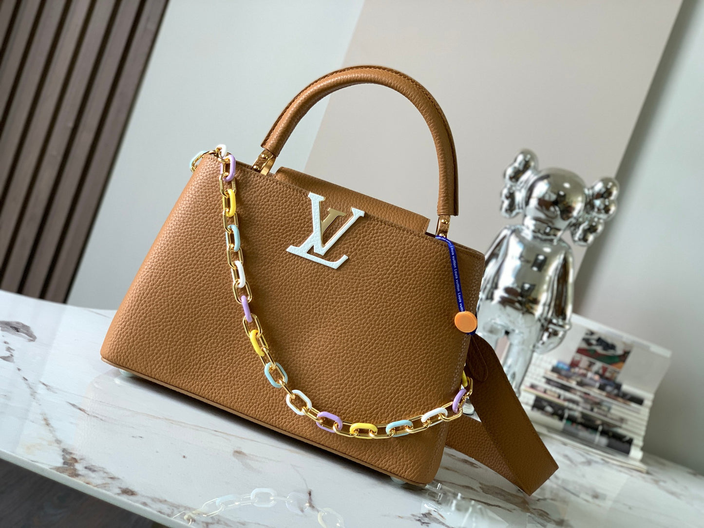 Louis Vuitton Capucines Medium Bag In Gold Brown