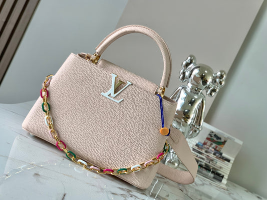 Louis Vuitton Capucines Medium Bag In Light Pink