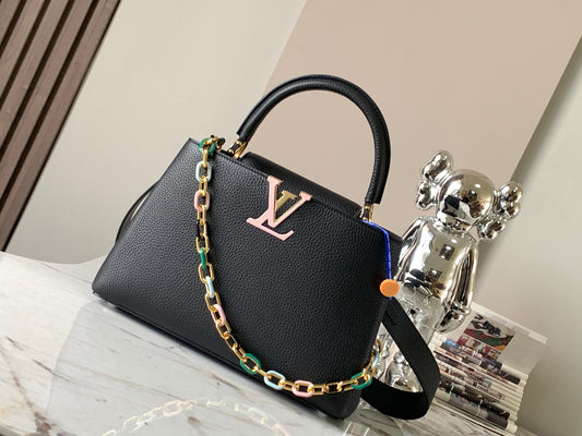 Louis Vuitton Capucines Medium Bag In Black