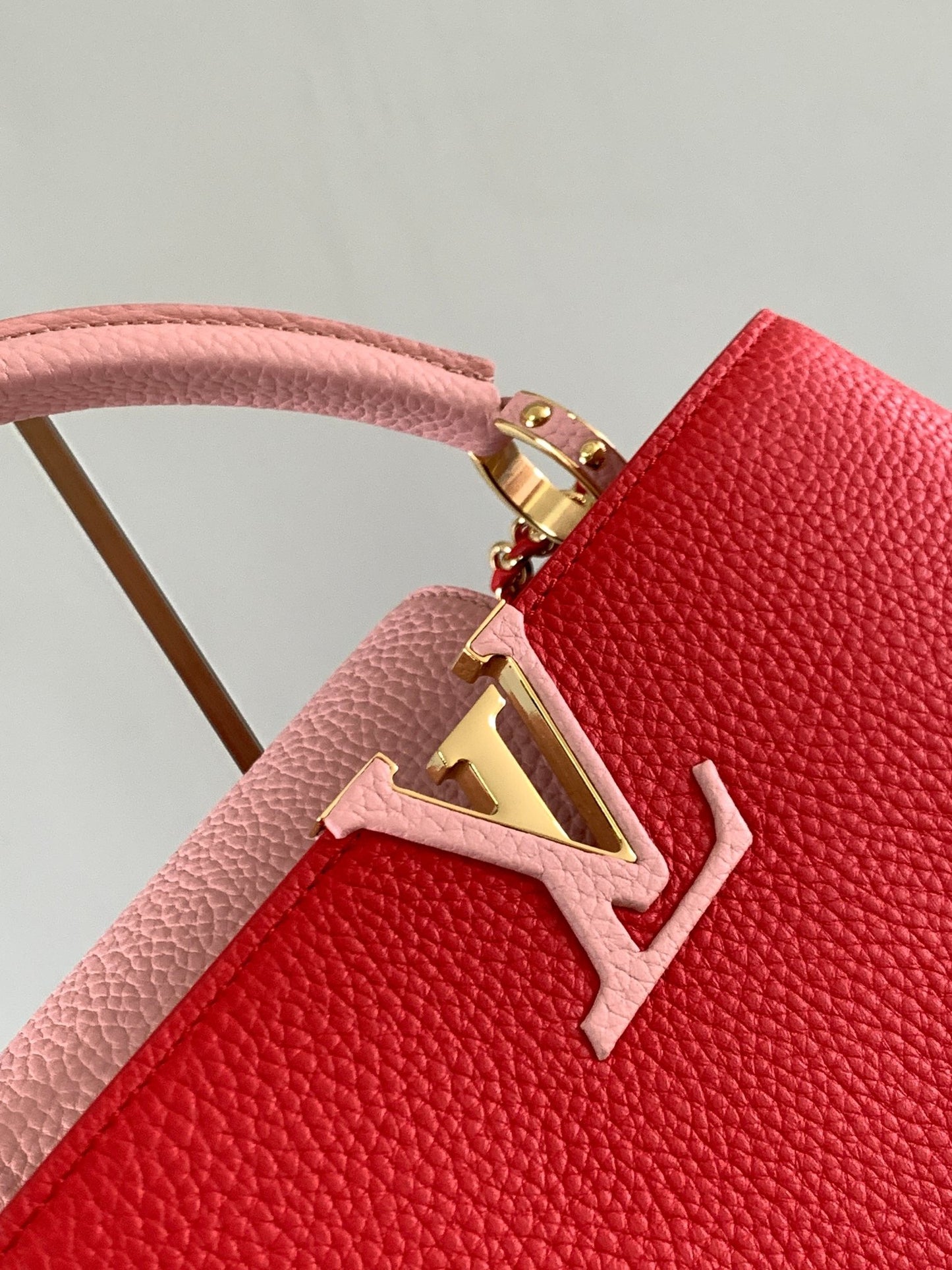 Louis Vuitton Capucines Medium Bag In Red With Pink Handle